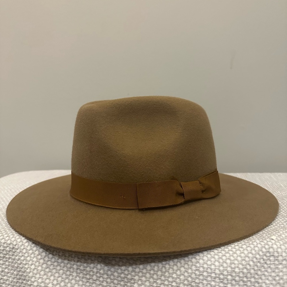 Brixton Tan 100% Wool Felt Fedora Hat Adult Size XS Ribbon Band Luxury Preppy